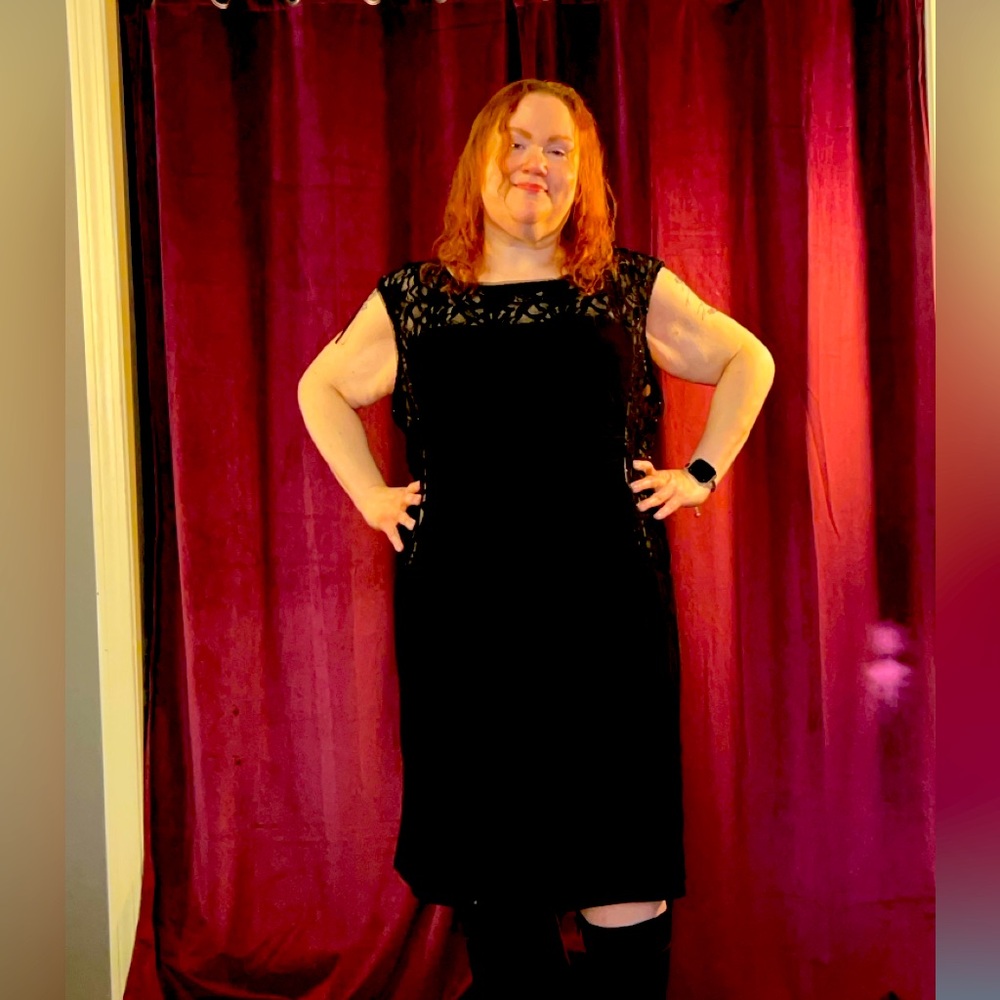 Avenue Size26/28 illusion dress, gives the illusion of an hourglass figure.